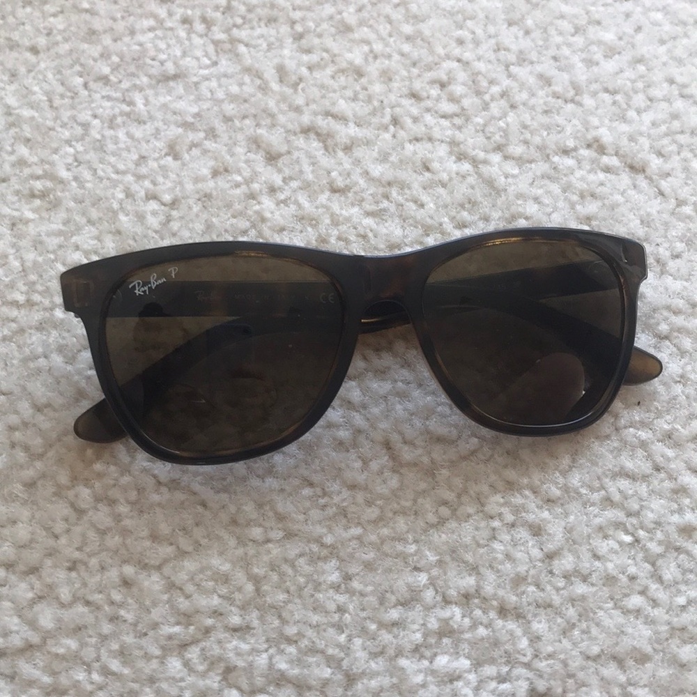 Ray Ban